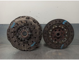 Recambio de kit embrague para citroën xsara berlina 1.6 referencia OEM IAM 2050W8 324036310 LUK