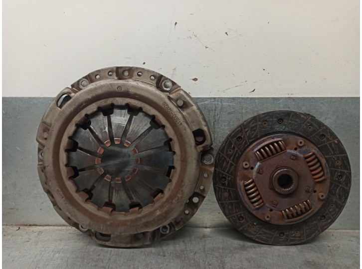 Recambio de kit embrague para kia picanto 1.0 cat referencia OEM IAM 4130002820  