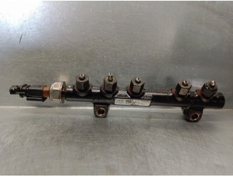 Recambio de rampa inyectora para peugeot partner kombi 1.6 blue-hdi fap referencia OEM IAM 98047767 28497Z01 FOMOCO