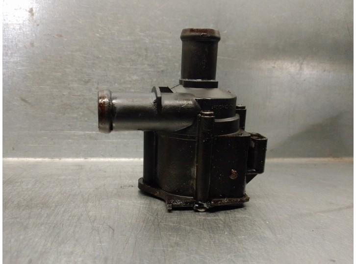 Recambio de bomba agua para audi a4 ber. (b8) 2.0 16v tdi referencia OEM IAM 8K0819147A 8K0819147A 