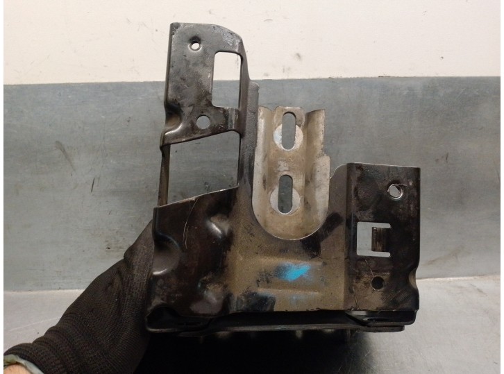 Replacement left engine mount for Citroën C3 II 1.2 12v OEM IAM reference 9680293280 9680293280 