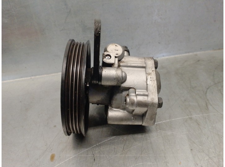 Replacement power steering pump for Kia Shuma II 1.6 CAT OEM IAM reference 1K2N132600 