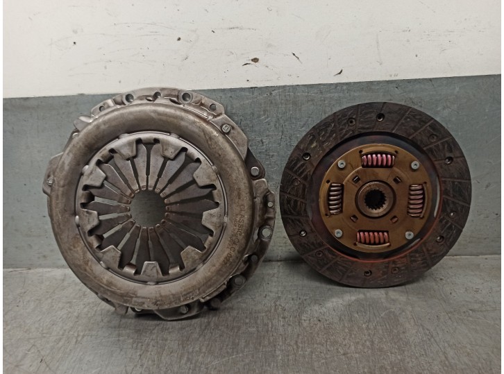 Recambio de kit embrague para citroën saxo 1.4 referencia OEM IAM 205294 CLASSICCLC022 VALEO