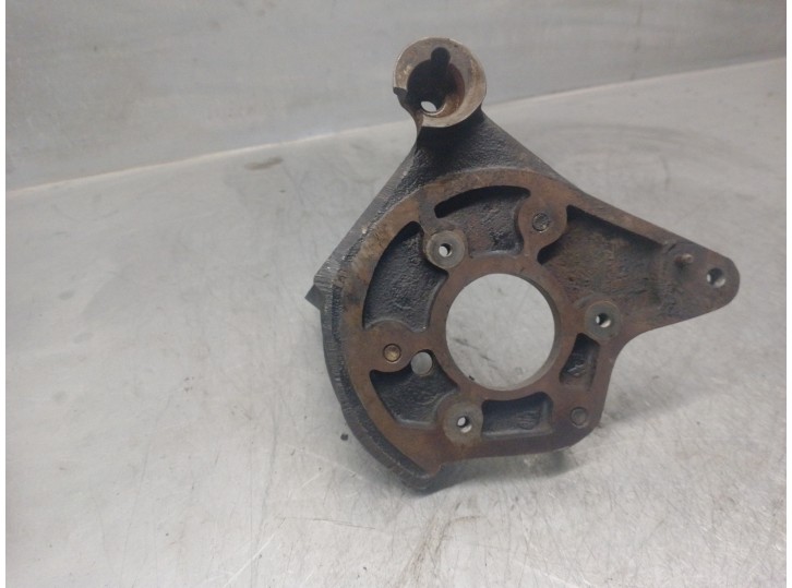 Recambio de soporte bomba inyeccion para nissan vanette cargo 2.3 diesel referencia OEM IAM 168129C641  