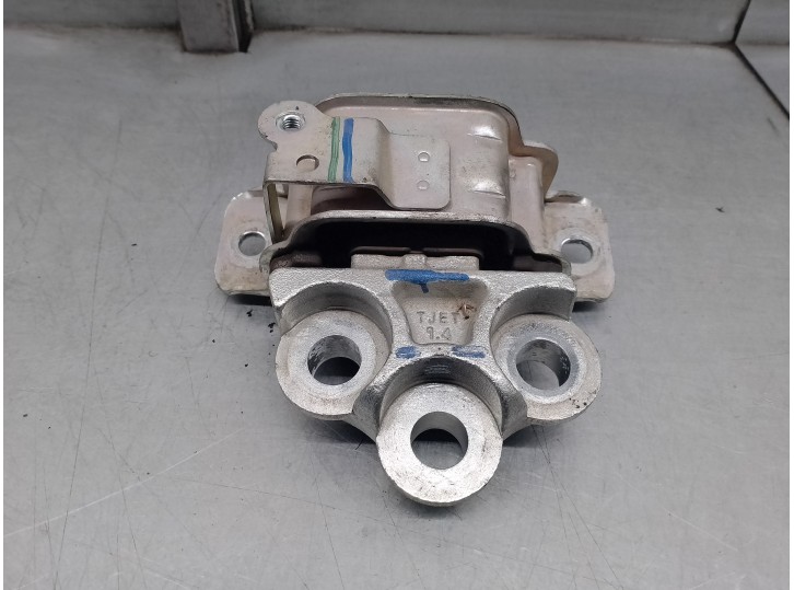 Replacement left engine mount for Fiat Tipo II (356) Sedan 1.4 CAT (GPL) OEM IAM reference 52083500 