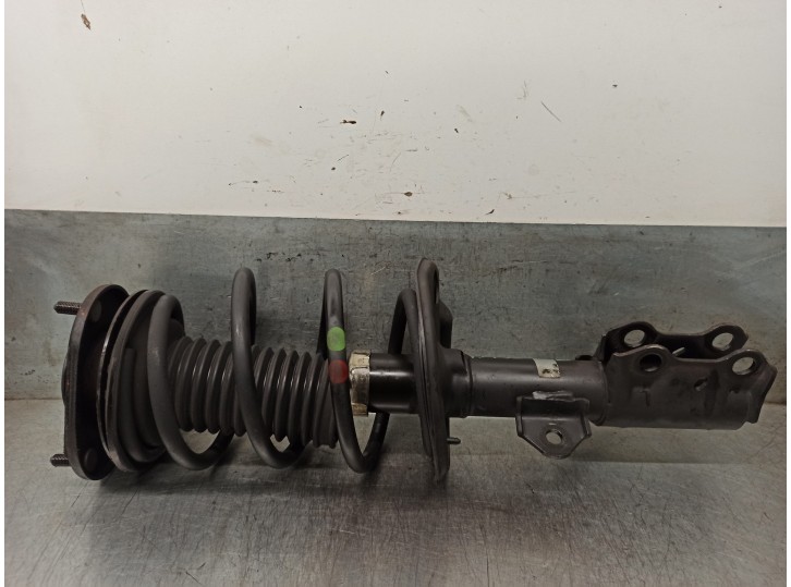 Recambio de amortiguador delantero izquierdo para toyota auris 2.0 d-4d cat referencia OEM IAM 4852002401 KYB