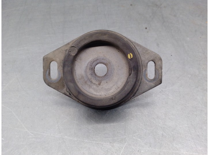 Replacement gearbox mount for Fiat Scudo Combi (272) 2.0 JTDm OEM IAM reference 9604338880 