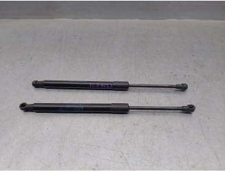 Replacement trunk / tailgate shock absorbers for BMW Series 1 Cabrio (E88) 2.0 turbodiesel cat OEM IAM reference 51247166758 