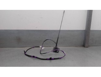 Recambio de antena para citroën c1 1.0 vti referencia OEM IAM 131720G 