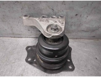 Replacement engine mount for Skoda Roomster (5J7) 1.9 TDI OEM IAM reference 6Q0199185AA 6Q0199262B 