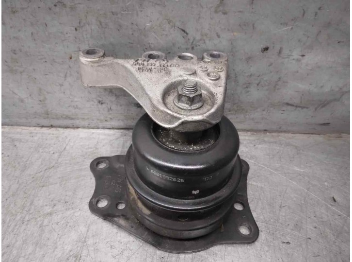 Replacement engine mount for Skoda Roomster (5J7) 1.9 TDI OEM IAM reference 6Q0199185AA 6Q0199262B 