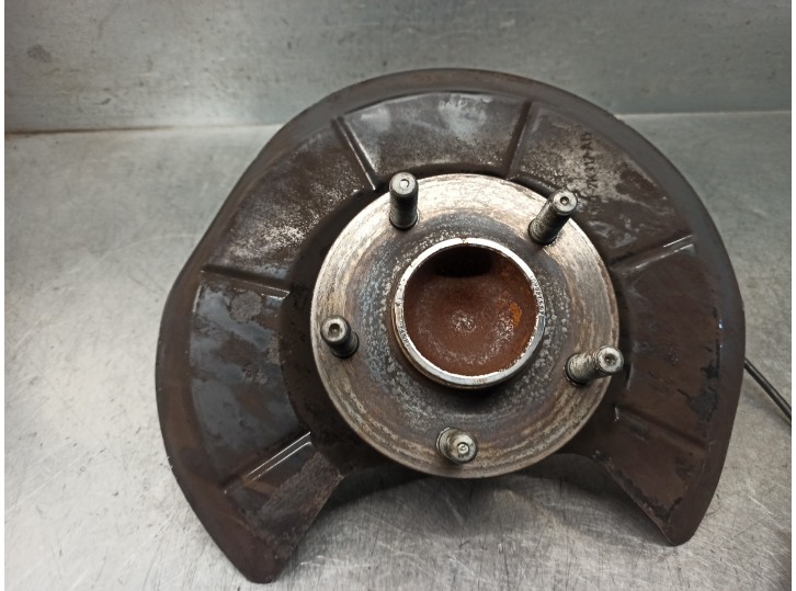 Recambio de mangueta trasera izquierda para volvo c30 1.6 diesel cat referencia OEM IAM 31340686 