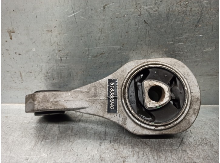 Recambio de soporte motor para alfa romeo giulietta (191) 2.0 jtdm referencia OEM IAM 518388940  