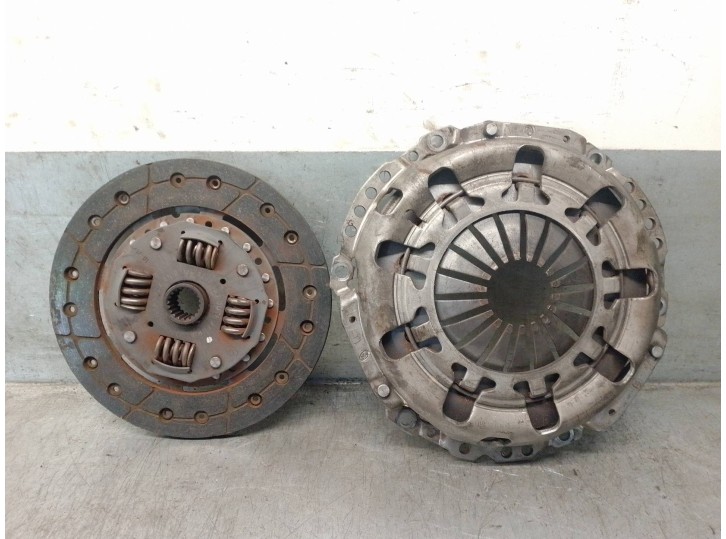 Recambio de kit embrague para fiat bravo (182) 1.6 16v cat referencia OEM IAM 71729175  LUK