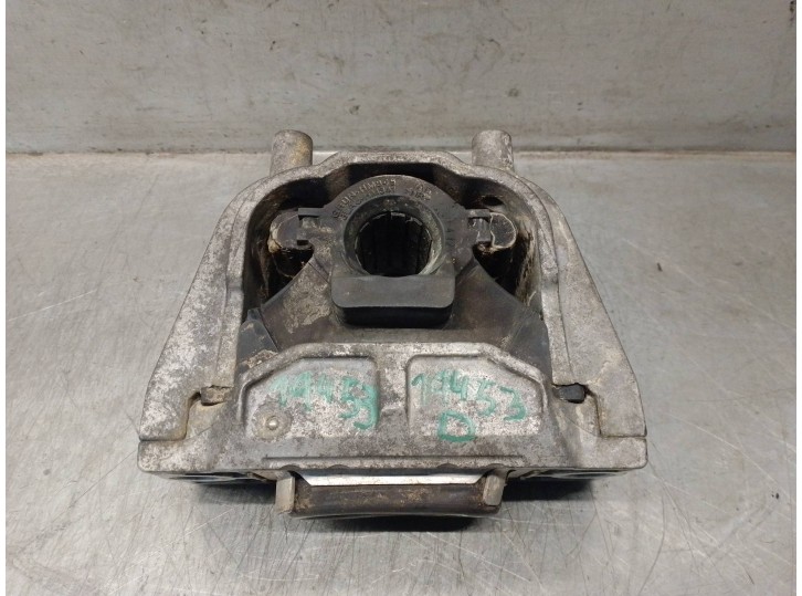 Replacement right engine mount for Volkswagen Golf VI (5K1) 1.6 TDI DPF OEM IAM reference 1K0199262CN 