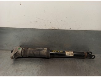 Recambio de amortiguador trasero derecho para hyundai i30 1.6 crdi cat referencia OEM IAM 553102R250 801402000298 SACHS