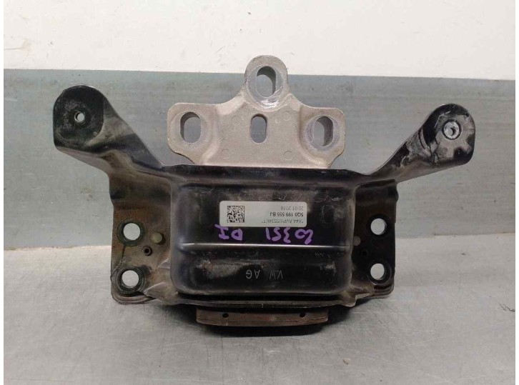 Replacement left engine mount for Volkswagen Golf VII (5G1, BQ1, BE1, BE2) 2.0 R 4Motion OEM IAM reference 5Q0199555BJ 