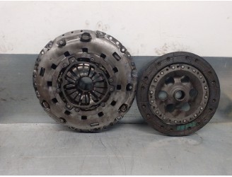 Recambio de kit embrague para ford focus berlina (cak) 1.8 tdci cat referencia OEM IAM 1252272 3000951796 SACHS