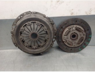 Recambio de kit embrague para renault laguna (b56) 2.0 referencia OEM IAM 7711134045 7700869418 LUK