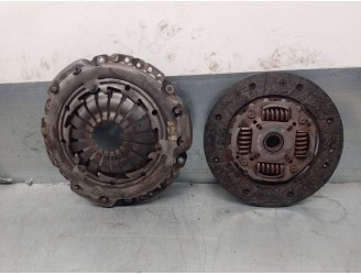 Recambio de kit embrague para renault megane iii berlina 5 p 1.5 dci diesel cat referencia OEM IAM 7711368167 8200335084 LUK