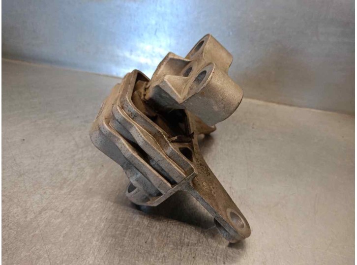 Replacement left engine mount for Alfa Romeo Giulietta (191) 1.6 JTDM CAT OEM IAM reference 51879600 