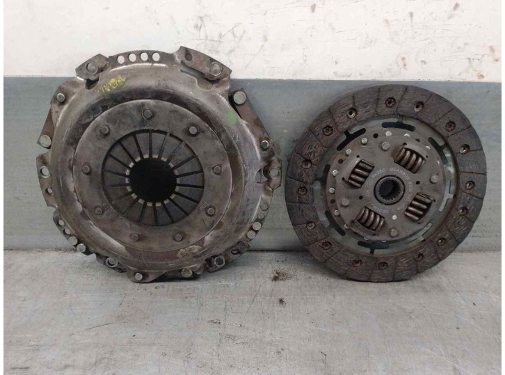 Replacement clutch kit for Honda Civic Saloon 3 (EP1/2) 1.6 VTEC CAT (D 16 V 1) OEM IAM reference 22200PLL005 