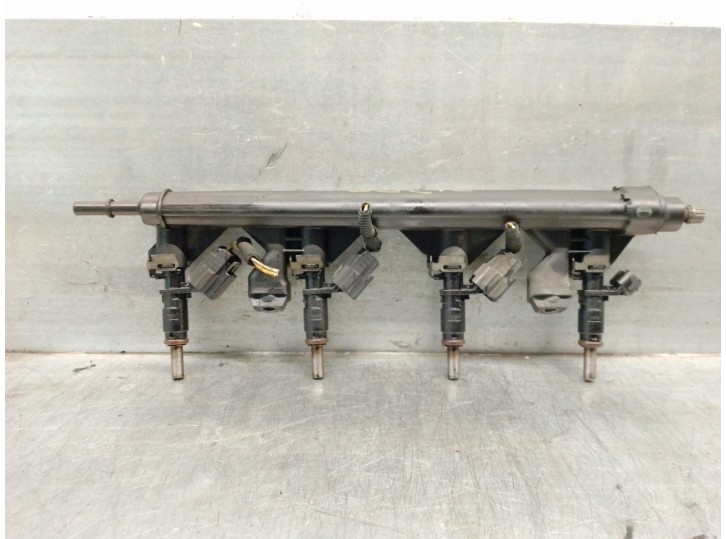 Recambio de rampa inyectora para peugeot 308 1.6 16v referencia OEM IAM 757564580 198552 
