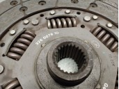 Replacement clutch kit for Nissan Navara pick-up (D40M) 2.5 dCi cat OEM IAM reference 126006700 301008X00A 326007810 LUK