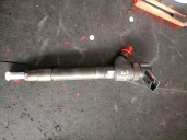 Replacement injector for Volvo S80 II (124) D5 AWD OEM IAM reference 30777526 