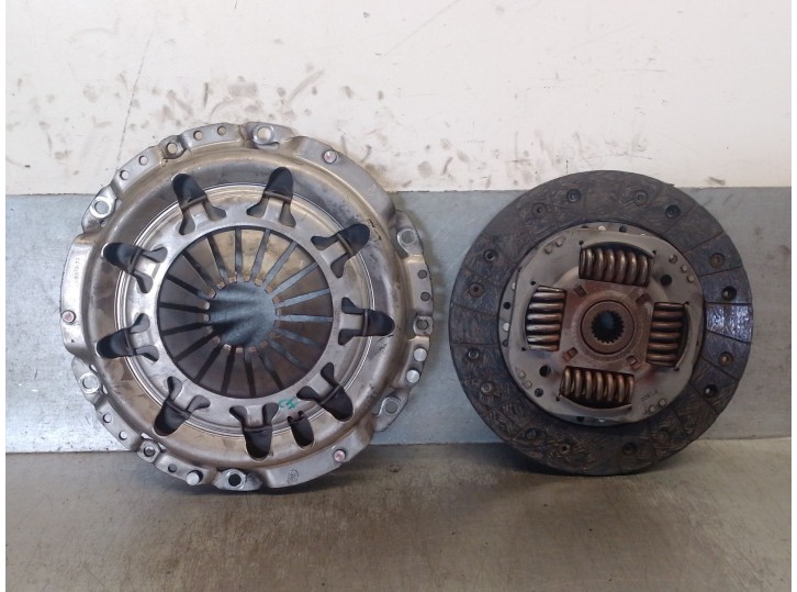Recambio de kit embrague para peugeot bipper (aa_) 1.3 hdi 75 referencia OEM IAM 1680806780 205306 LUK
