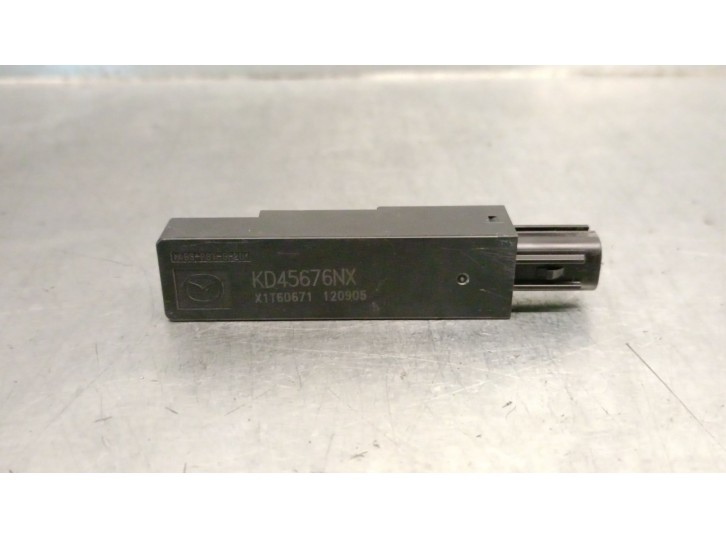 Replacement antenna for Mazda CX-5 (KE, GH) 2.2 D (KE2FW) OEM IAM reference KD45676NX KD45676NX 