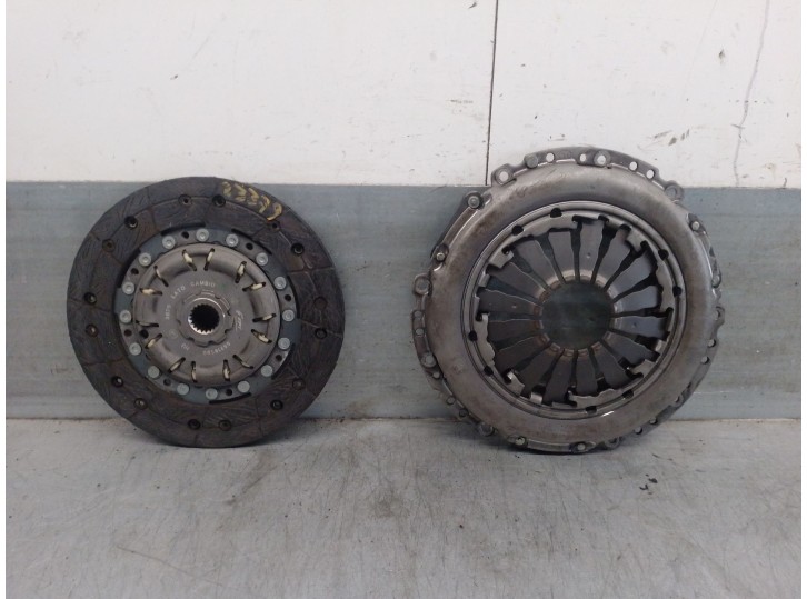 Recambio de kit embrague para fiat 500 abarth 1.4 99kw referencia OEM IAM 55219389 55219388 LUK