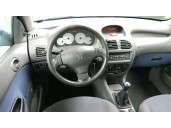 peugeot 206 berlina del año 2004
