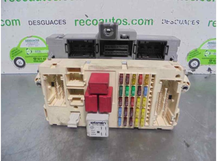 Recambio de caja reles / fusibles para fiat stilo (192) 1.9 8v jtd cat referencia OEM IAM 46797609 