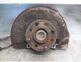 Recambio de mangueta delantera izquierda para volvo v40 familiar diesel cat referencia OEM IAM 30884172 