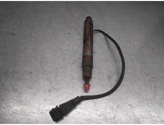 Recambio de inyector para renault kangoo (f/kc0) 1.9 dci diesel cat referencia OEM IAM 7700110396 0432193563 BOSCH
