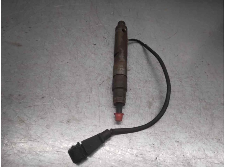 Recambio de inyector para renault kangoo (f/kc0) 1.9 dci diesel cat referencia OEM IAM 7700110396 0432193563 BOSCH