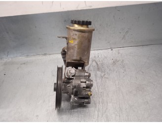 Recambio de bomba servodireccion para toyota yaris (ncp1/nlp1/scp1) 1.4 d-4d expo referencia OEM IAM 52020 