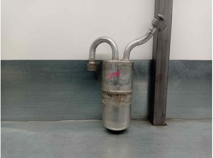 Recambio de condensador / radiador aire acondicionado para dodge avenger se referencia OEM IAM 05058235AD  