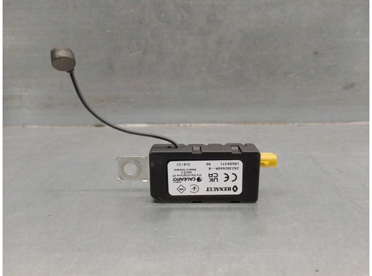 Recambio de antena para renault captur ii referencia OEM IAM 282302668R 
