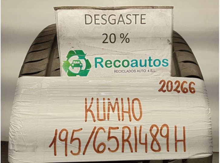 Recambio de neumatico kumho para ford sierra berlina referencia OEM IAM 19565R1489H KUMHO ECOWING ES01