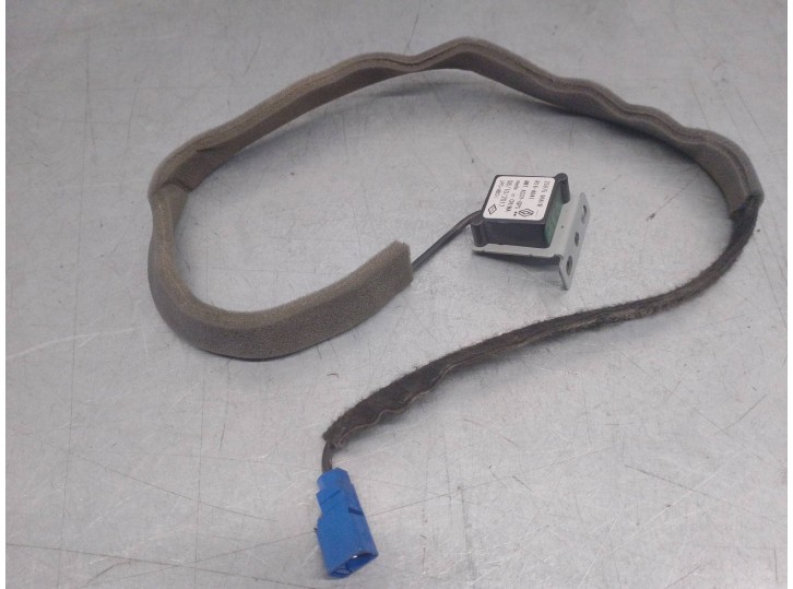 Recambio de antena para dacia sandero ii 0.9 tce cat referencia OEM IAM 259759661R 