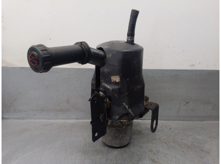 Replacement power steering pump for Citroën C4 Coupe 1.6 16V CAT (NFU / TU5JP4) OEM IAM reference 9657613480 A5094110 HPI