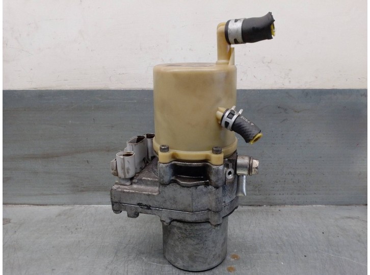 Recambio de bomba direccion para mazda 3 berlina (bk) 1.6 cd diesel cat referencia OEM IAM 995151012 Q3T50375 MITSUBISHI