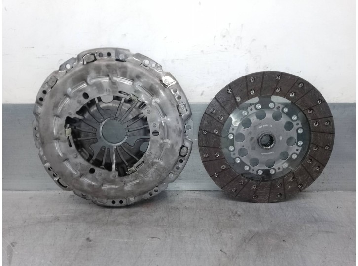 Recambio de kit embrague para kia sorento 2.5 crdi referencia OEM IAM 4120049920 328051510 LUK