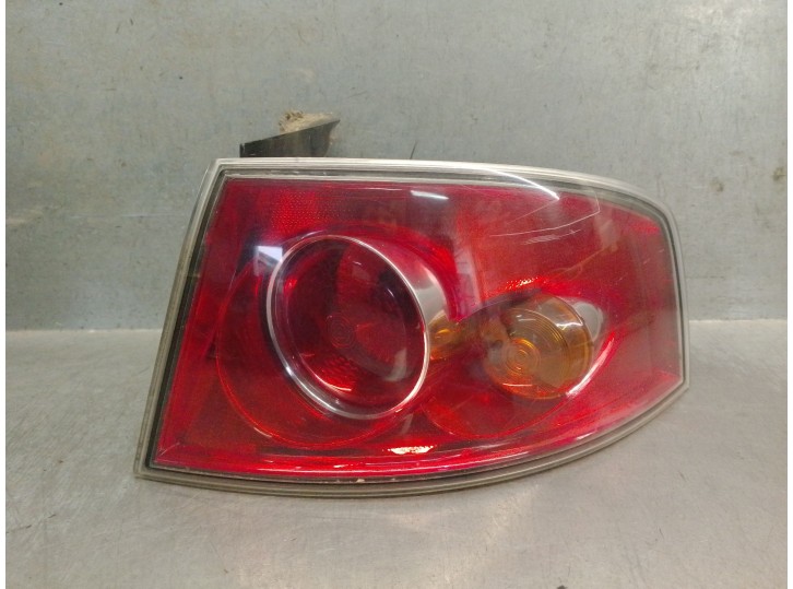 Recambio de piloto trasero derecho para seat ibiza (6l1) 1.4 tdi referencia OEM IAM 6L6945096A 6L6945112B 