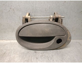 Recambio de maneta exterior porton para opel combo (corsa c) 1.7 16v cdti referencia OEM IAM 5138150 5138150 