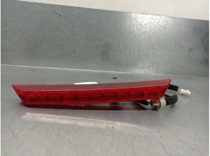 Recambio de luz central de freno para mazda 3 (bm, bn) 2.2 d referencia OEM IAM B45C51580 B45C51580A 