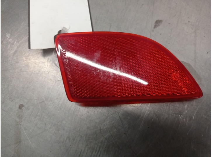 Recambio de piloto trasero derecho paragolpes para mazda 3 (bm, bn) 2.2 d referencia OEM IAM BCW8515L0B BCW8515L0B 