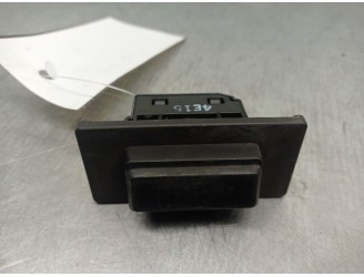 Recambio de maneta exterior porton para mazda 3 (bm, bn) 2.2 d referencia OEM IAM GHK1568D0 GHK1568D0 